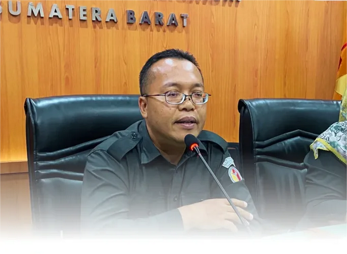 Ketua Bawaslu Sumbar Alni