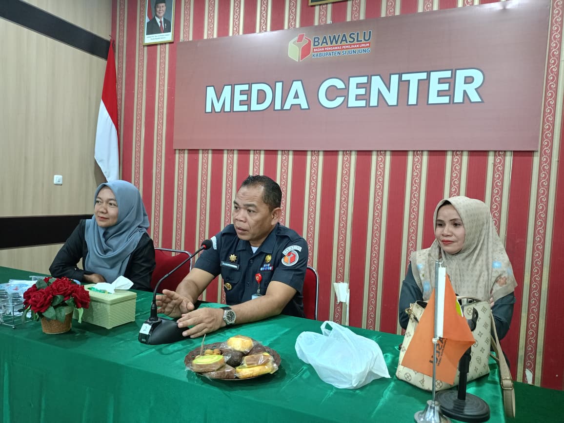 KUNJUNGAN KASEK BAWASLU SUMBAR