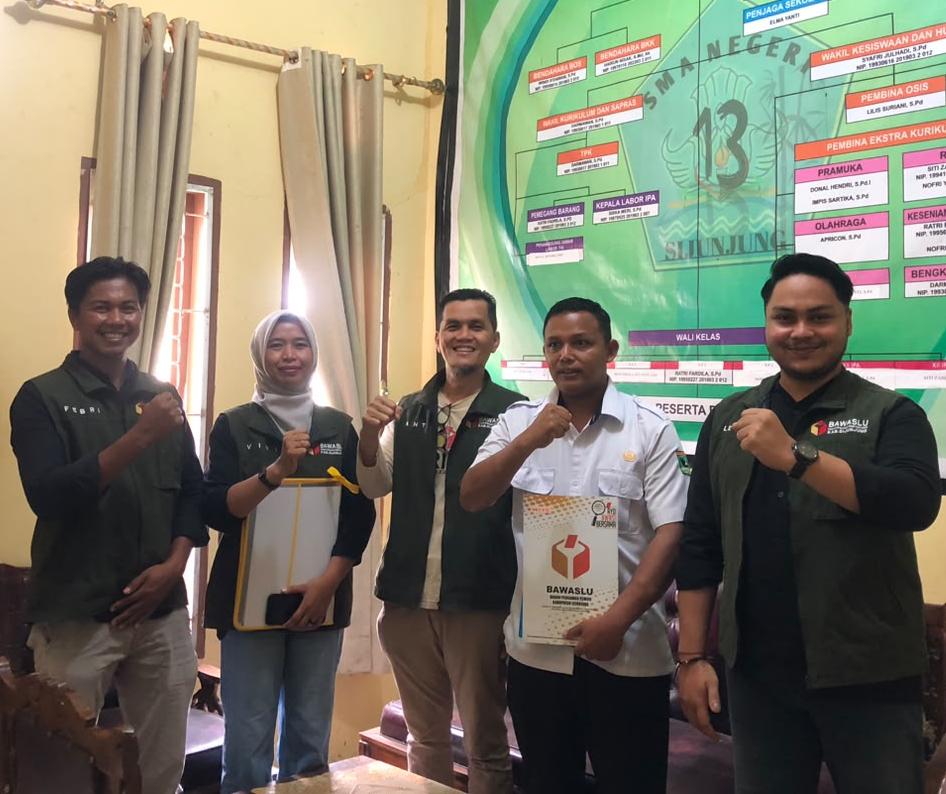 KUNJUNGAN SOSIALISASI KERJA SAMA KE SMAN 13 SJJ
