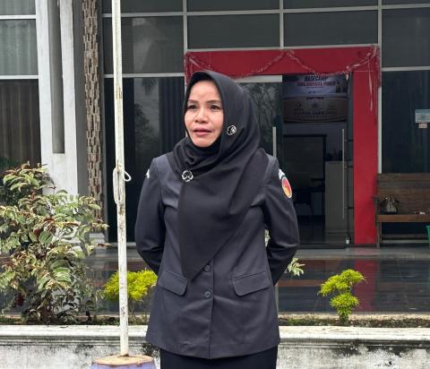Koordinator Sekretariat Dewi Lusianita